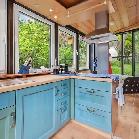 1 Bedroom Gorgeous In
