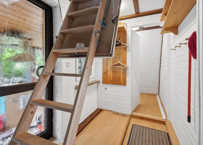 1 Bedroom Awesome In Holiday home